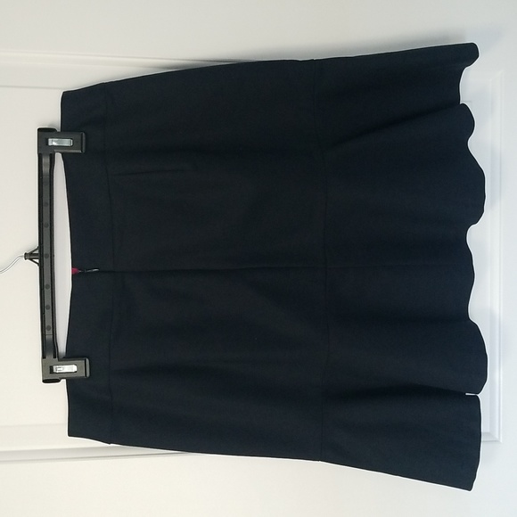 Banana Republic Tulip Skirt Size 12 - Picture 3 of 3